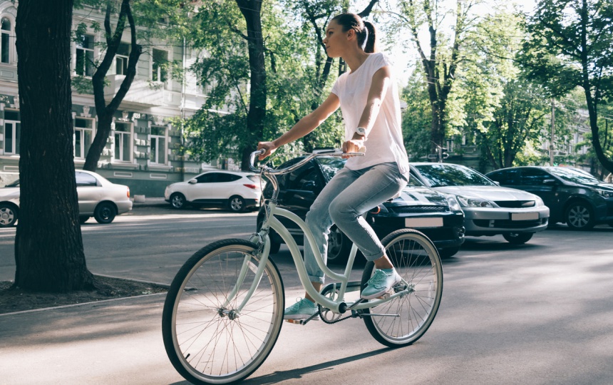 自転車　女性