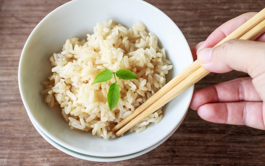 ご飯を玄米にするメリットが凄すぎる 今日からやらないとダイエッターは損 Common
