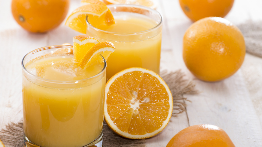 オレンジジュースとりんごジュースのカロリー比較 オレンジジュースは太る原因 それともダイエットの味方 Common