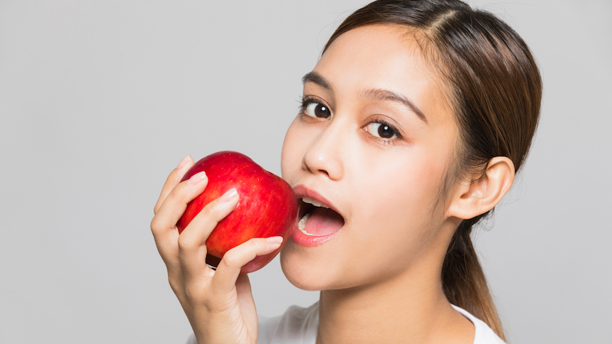 リンゴは糖質制限ダイエットの味方 リンゴの糖質量は うれしい栄養素と食べるときの注意点 Common