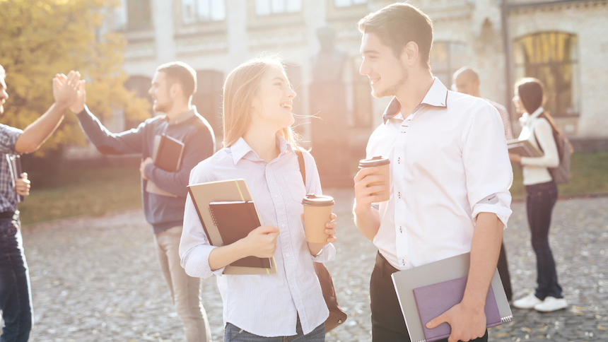 ぶっちゃけ大学生の恋愛ってどこまで キスや性行為はどうなの 気になる恋愛事情を大暴露 Common